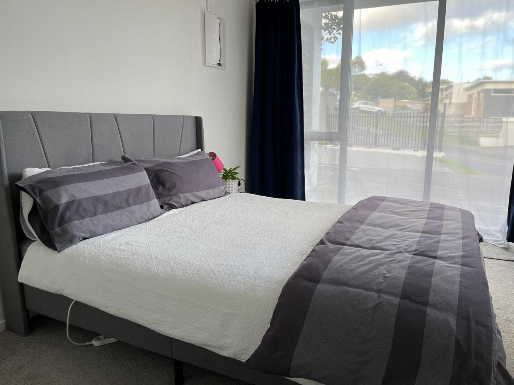Totara Vale, Free Coffee, Parking And Wifi, Near Glenfield Mall And Highway 18,1 オークランド エクステリア 写真